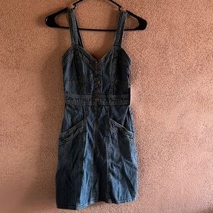 Beautiful dress!!🌺🌸for young !!